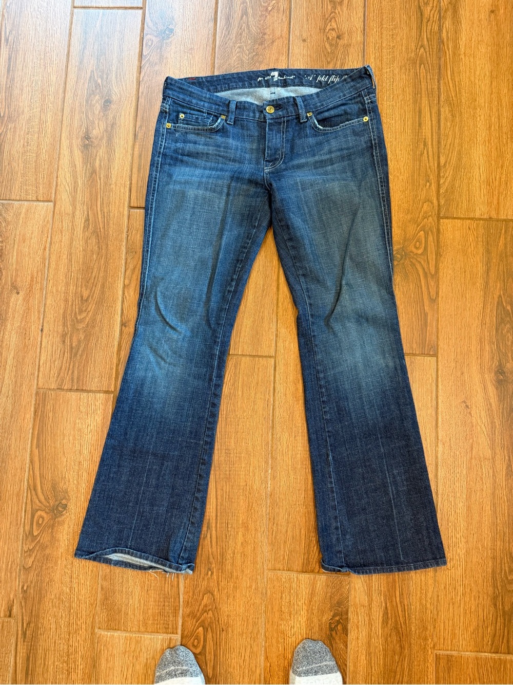 7 For All Mankind Dark Blue Flare Jeans / women’s 29